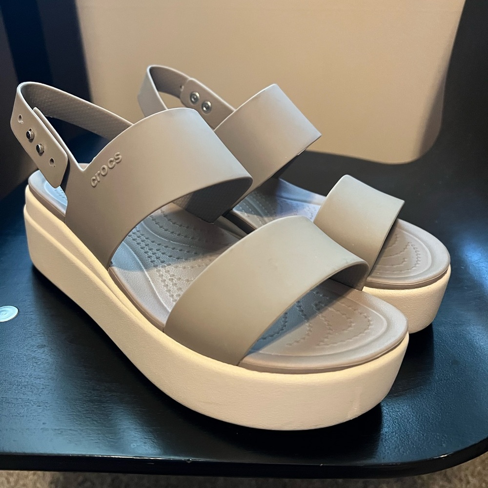 Crocs Brooklyn Low Wedge